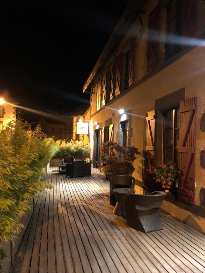 A L'Aube Des Volcans Hotel Charbonnières-les-Vieilles Exterior foto