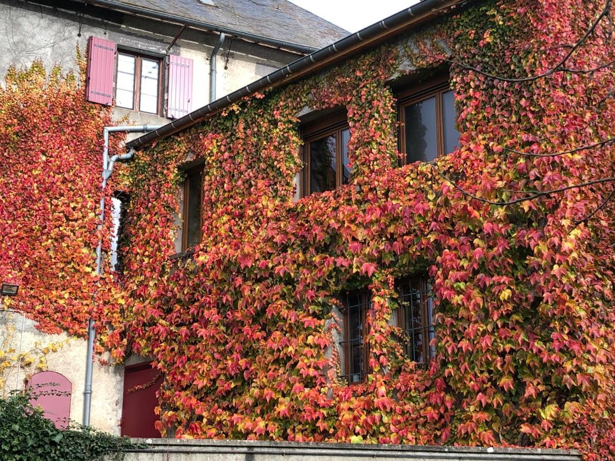 A L'Aube Des Volcans Hotel Charbonnières-les-Vieilles Exterior foto