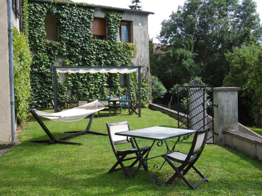 A L'Aube Des Volcans Hotel Charbonnières-les-Vieilles Exterior foto